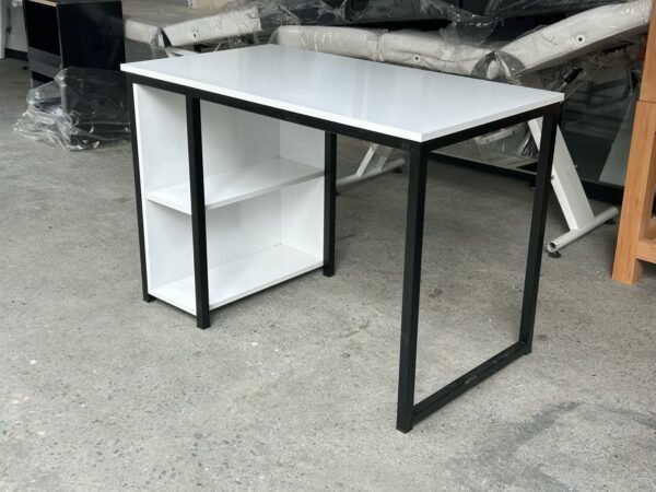 Маникюрный стол — изображение 4