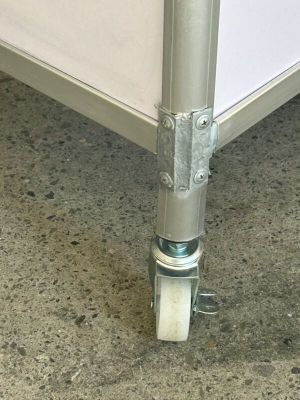 Aluminum cart with storage - Image 3