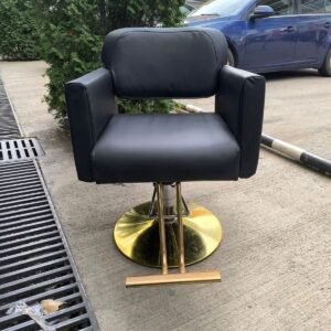 Распродажа 33 Кресло для стилиста