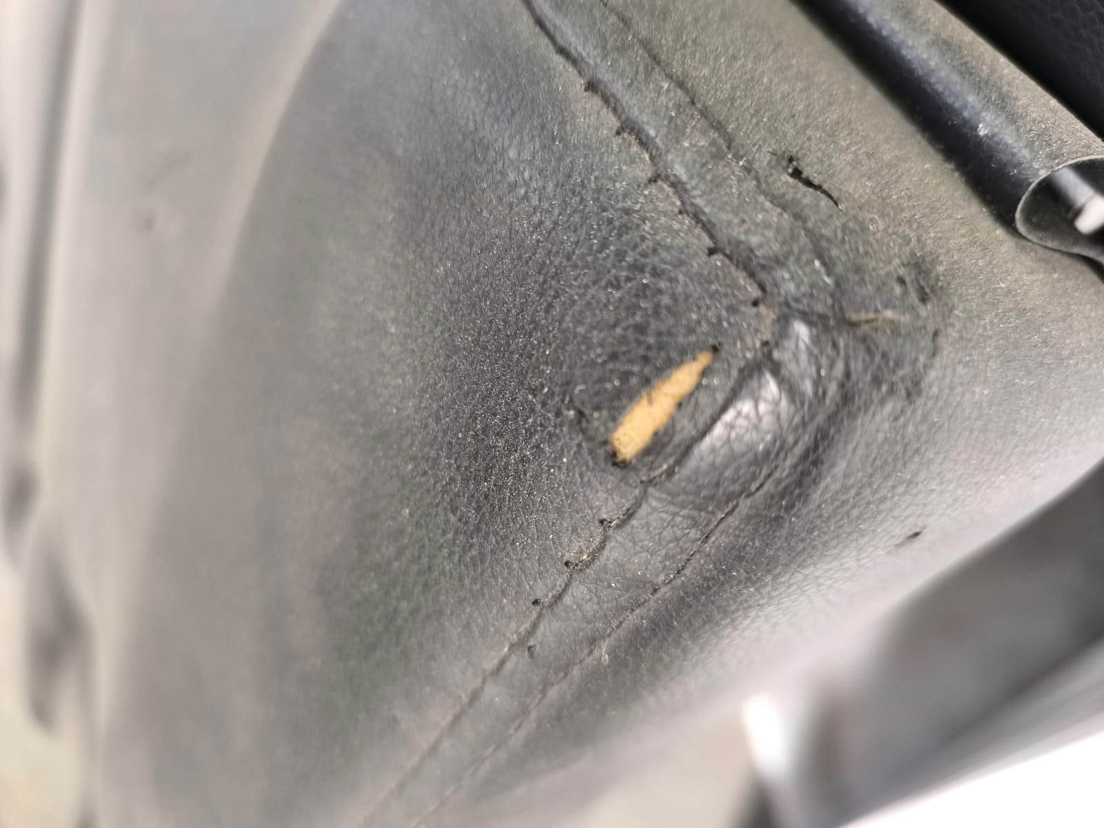 კოსმეტოლოგიური სავარძელი 6 კოსმეტოლოგიური სავარძელი - Image 6